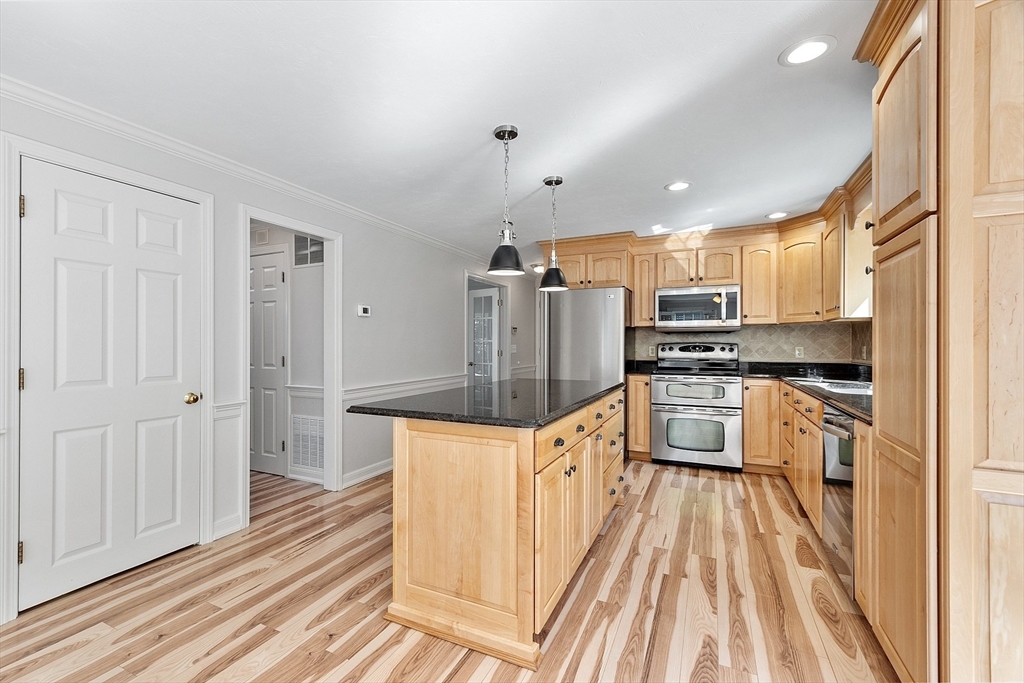 18 Sycamore Rd