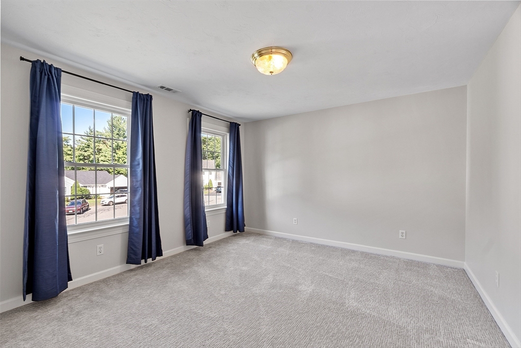 18 Sycamore Rd