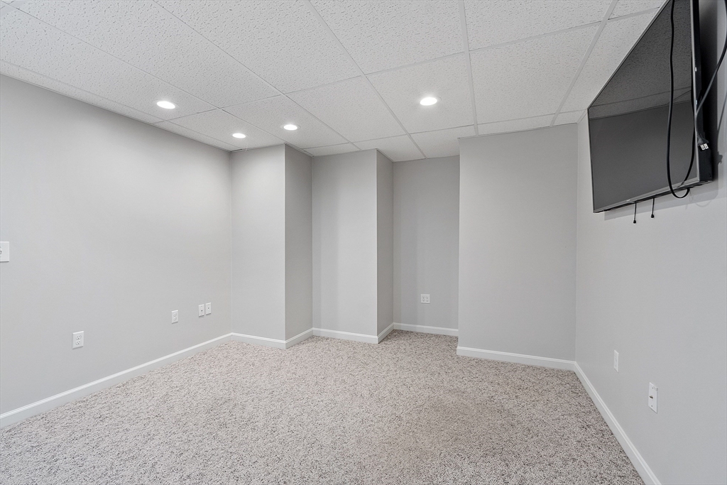 18 Sycamore Rd