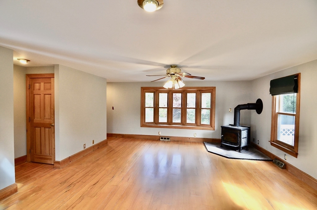 48 Hartford Ave