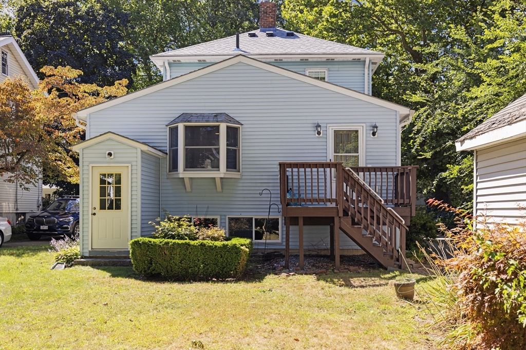 4 Farmcrest Ave