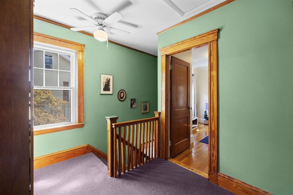 4 Farmcrest Ave