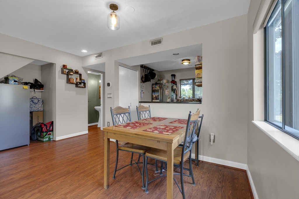 127 Governor Winthrop Rd # 127