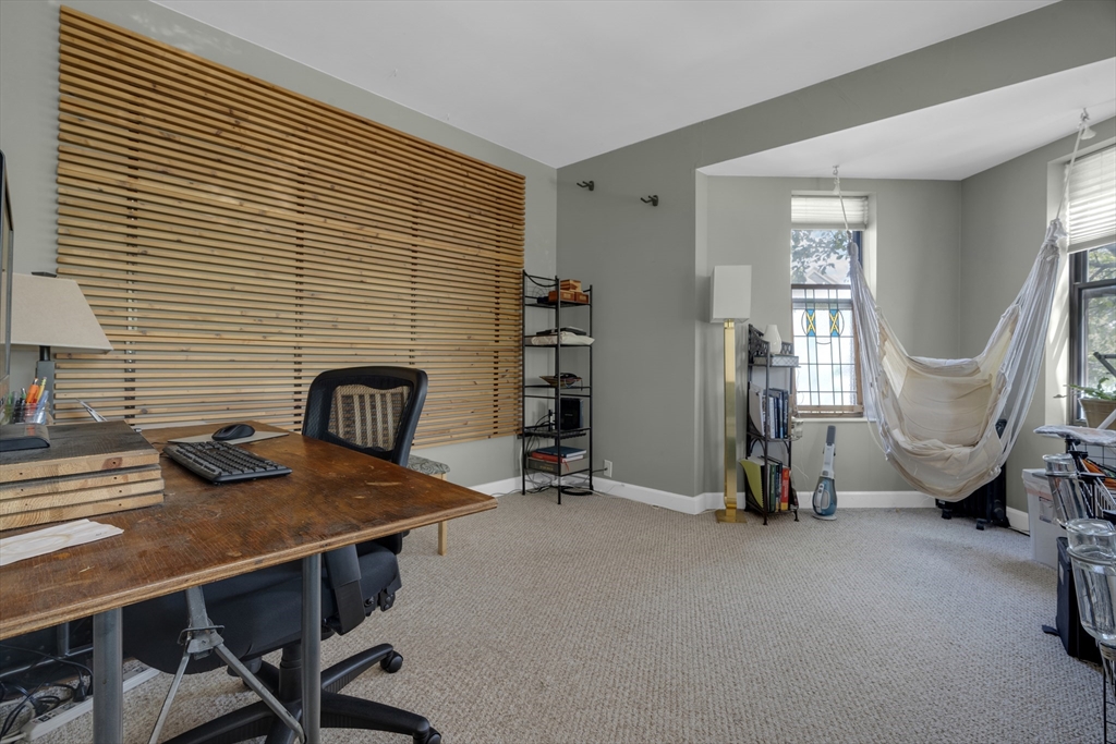 127 Governor Winthrop Rd # 127
