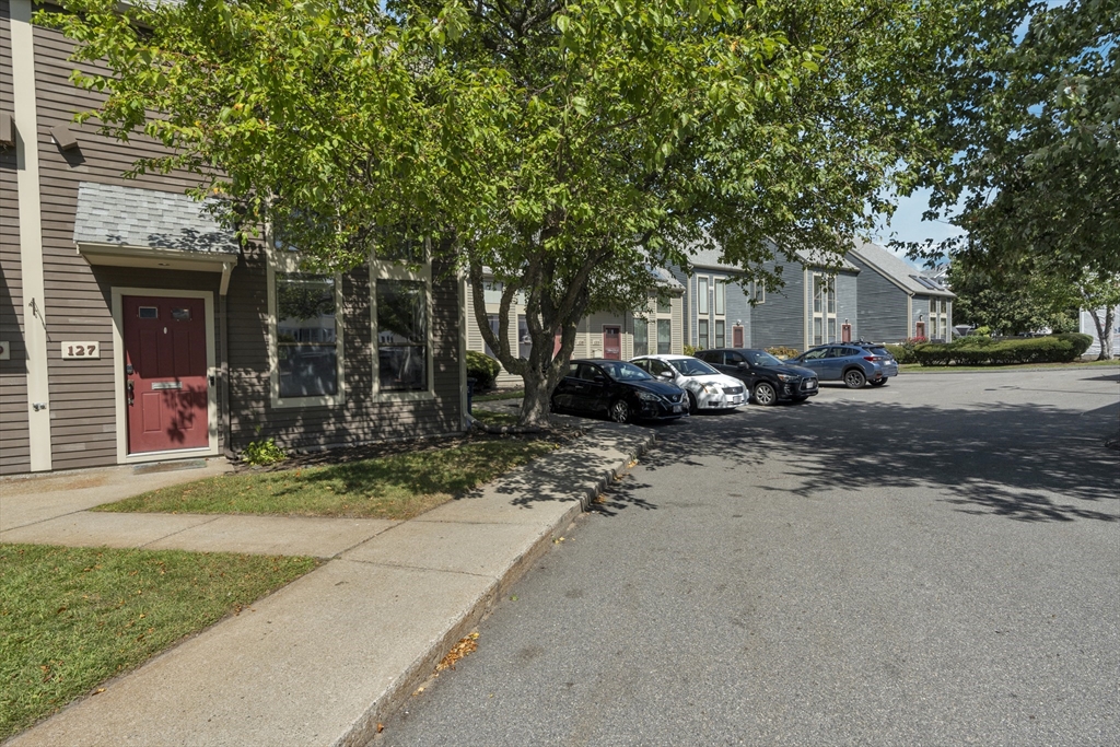 127 Governor Winthrop Rd # 127