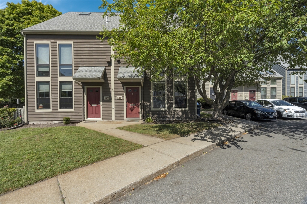 127 Governor Winthrop Rd # 127