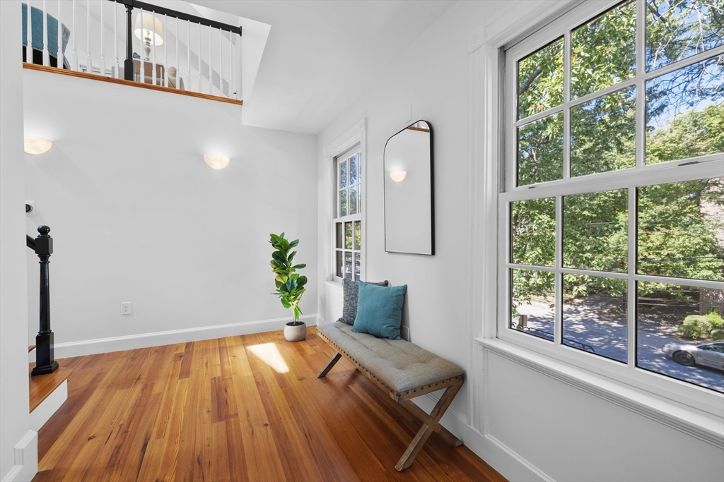 4 Centre St # 4