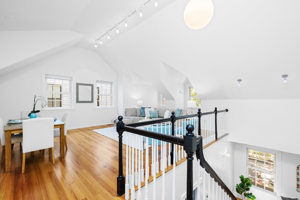 4 Centre St # 4