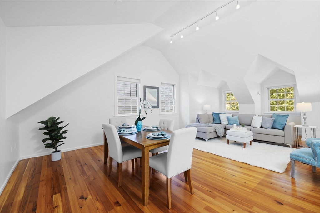 4 Centre St # 4