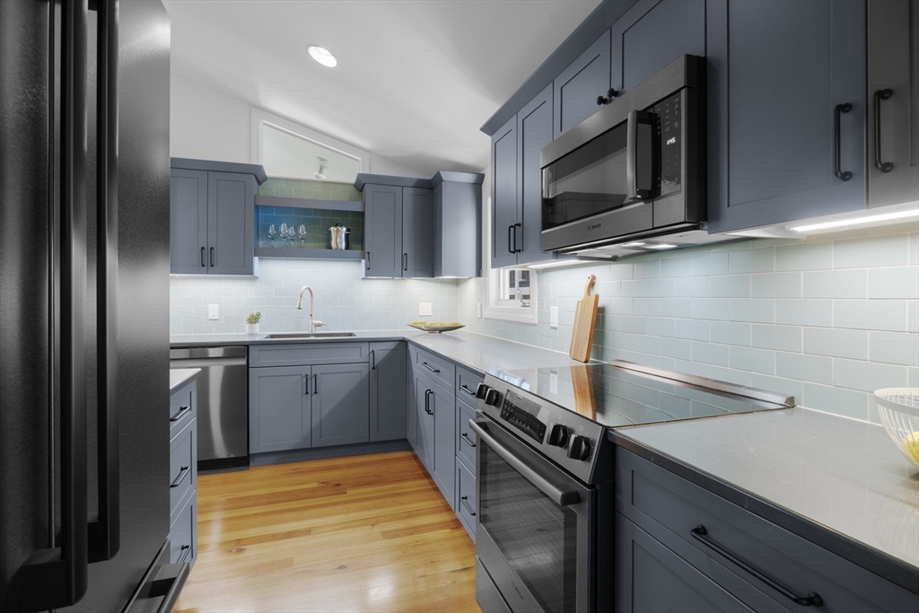 4 Centre St # 4