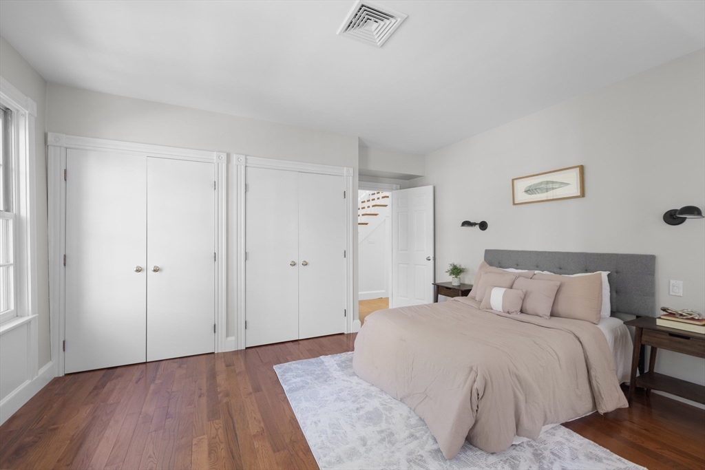 4 Centre St # 4