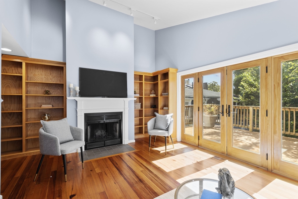 4 Centre St # 4