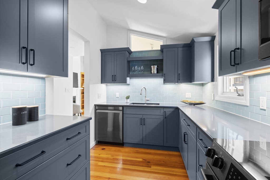 4 Centre St # 4