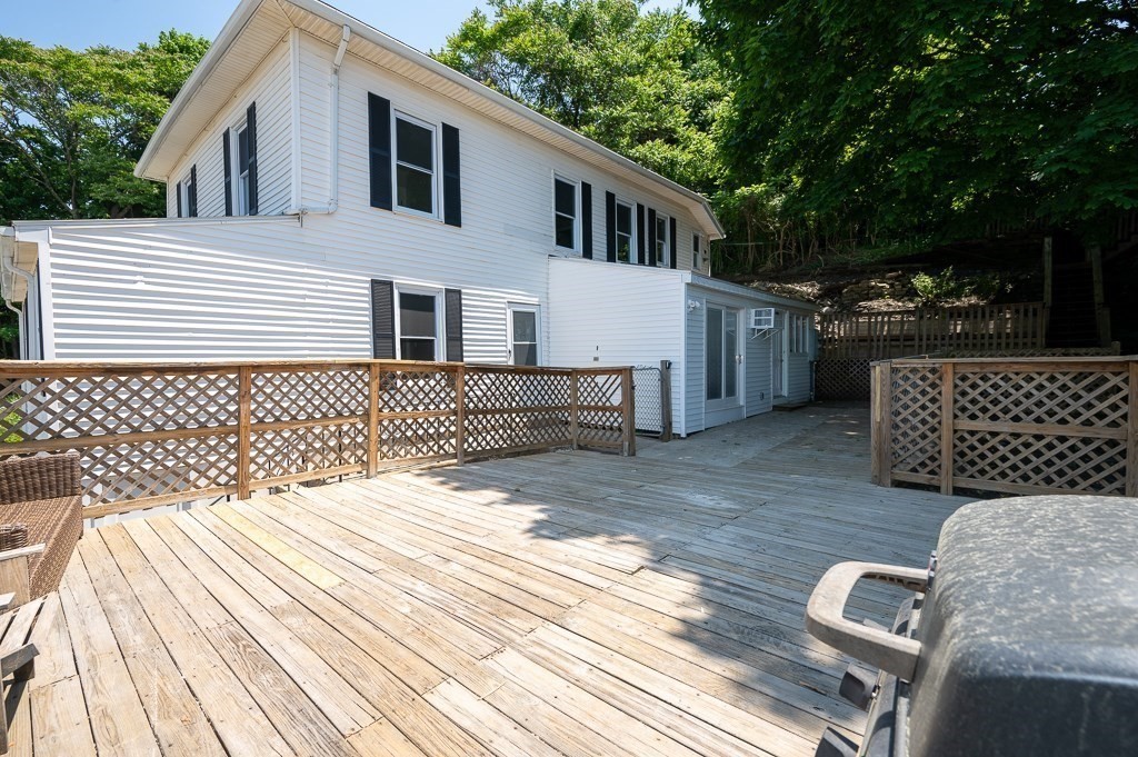 592 Franklin St.