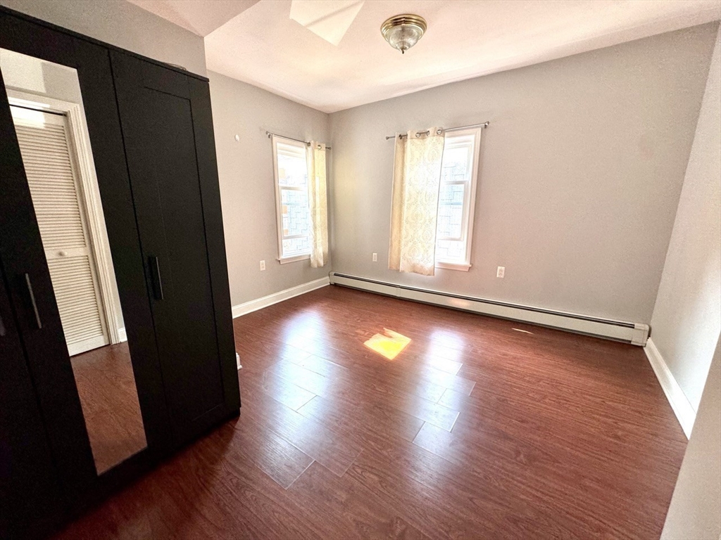 39 Montrose # 2B