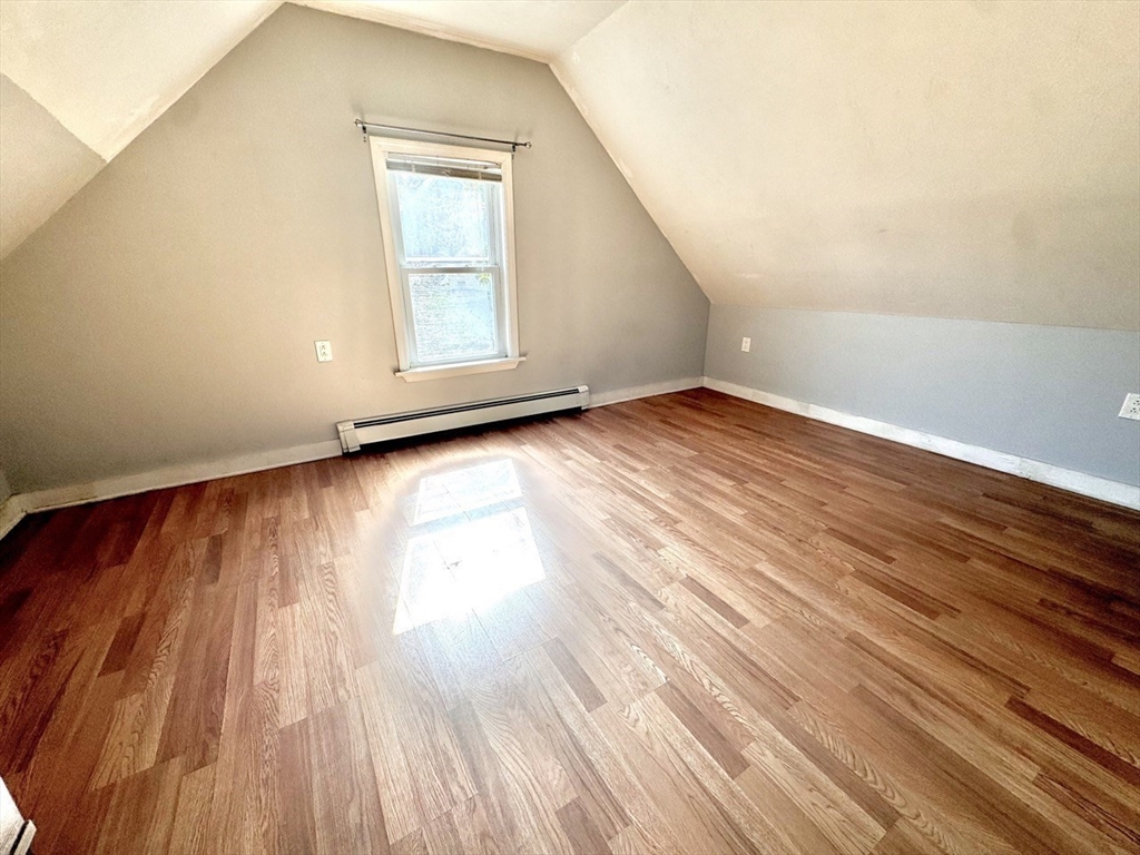 39 Montrose # 2C