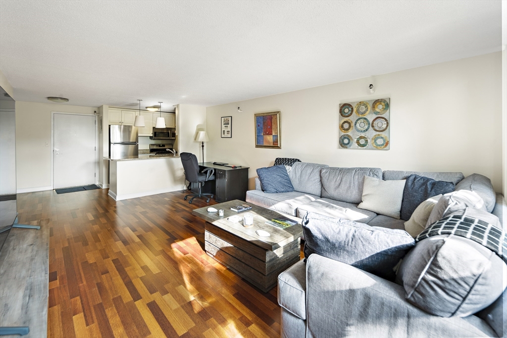 42 8th St # 4310