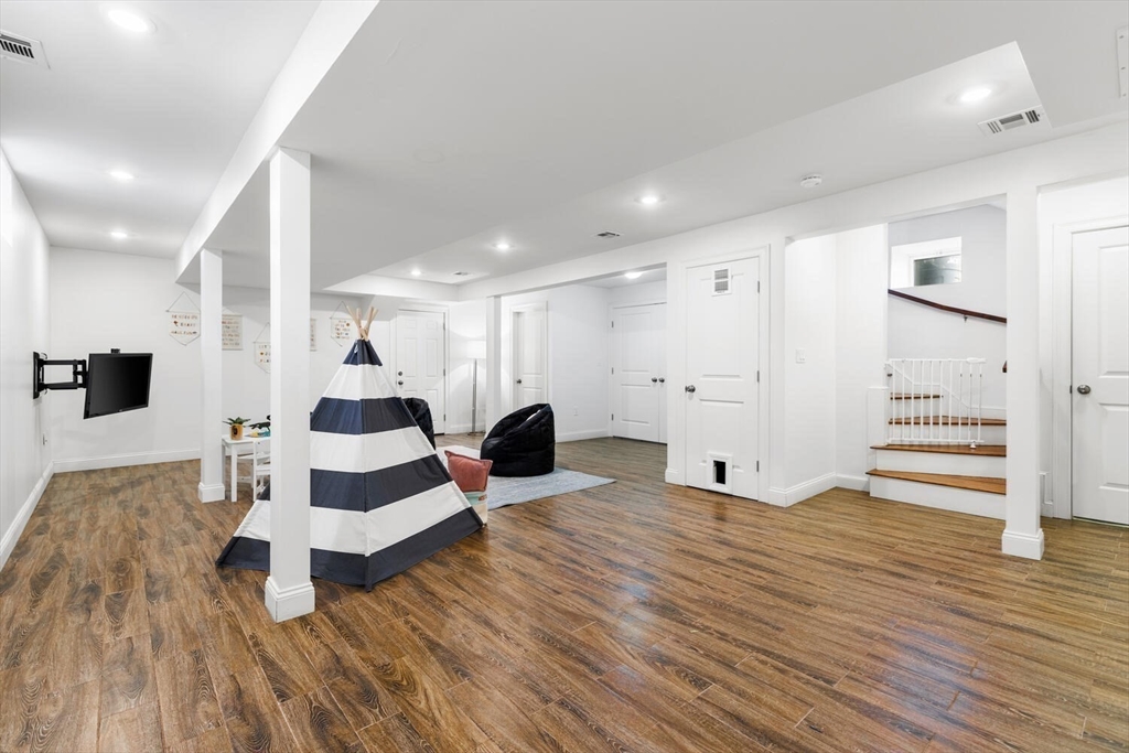 58-60 Thorndike St # 1