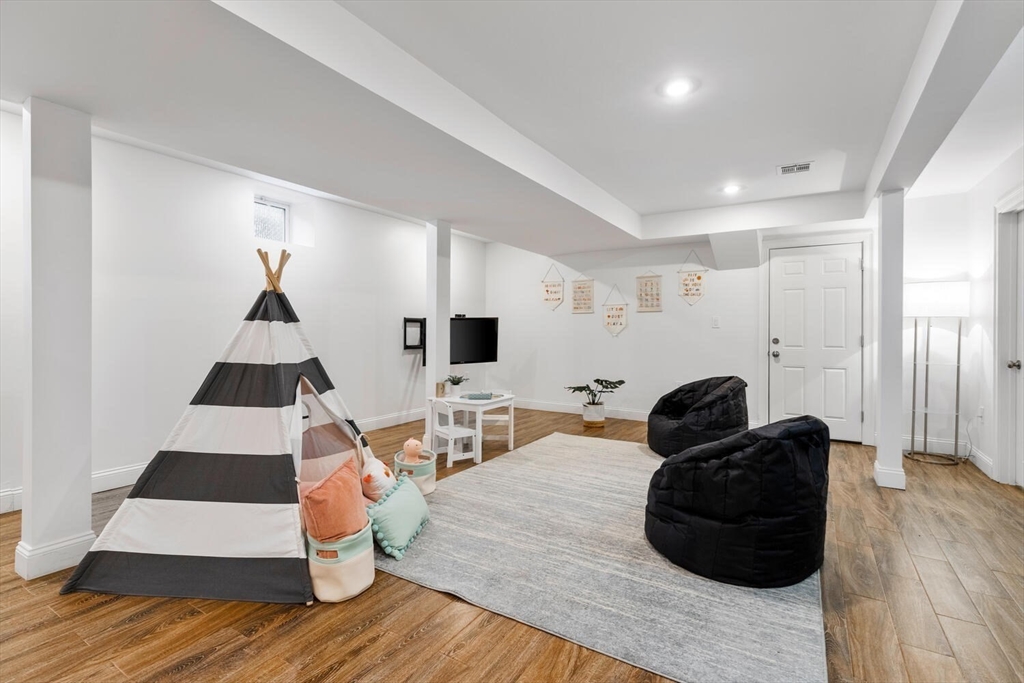 58-60 Thorndike St # 1