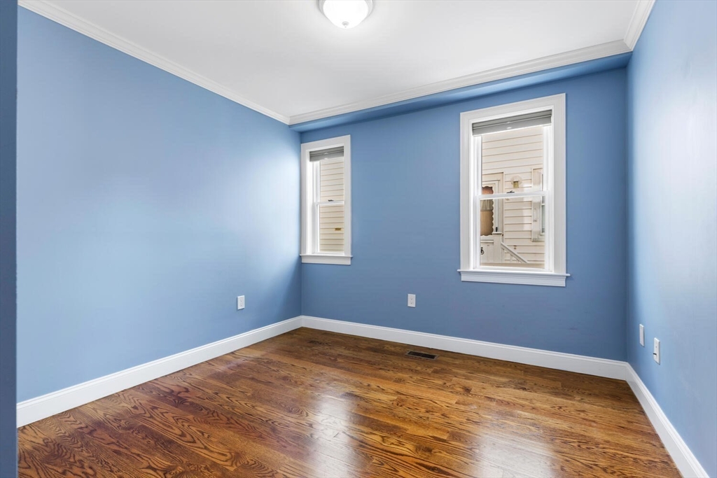58-60 Thorndike St # 1