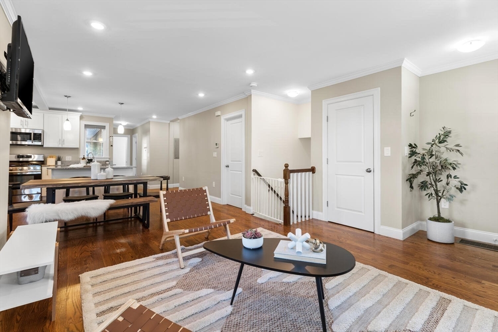58-60 Thorndike St # 1