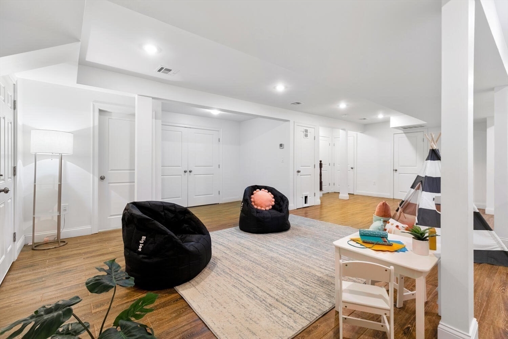 58-60 Thorndike St # 1