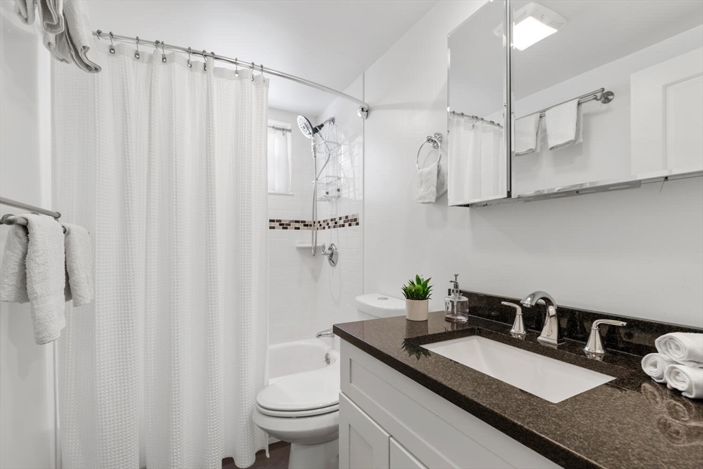 58-60 Thorndike St # 1