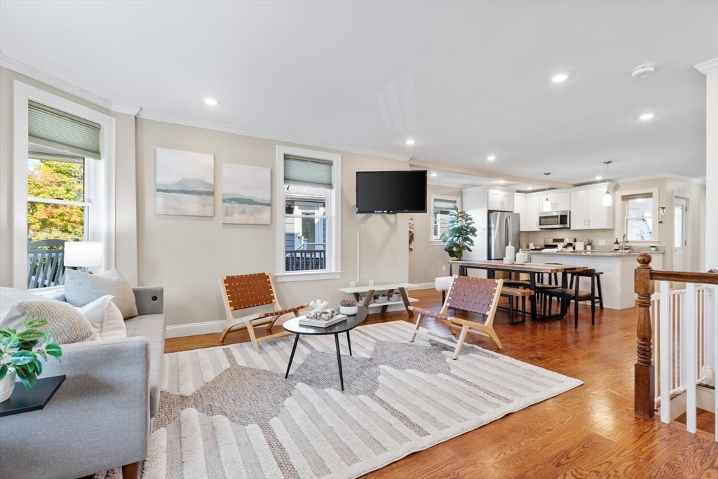 58-60 Thorndike St # 1