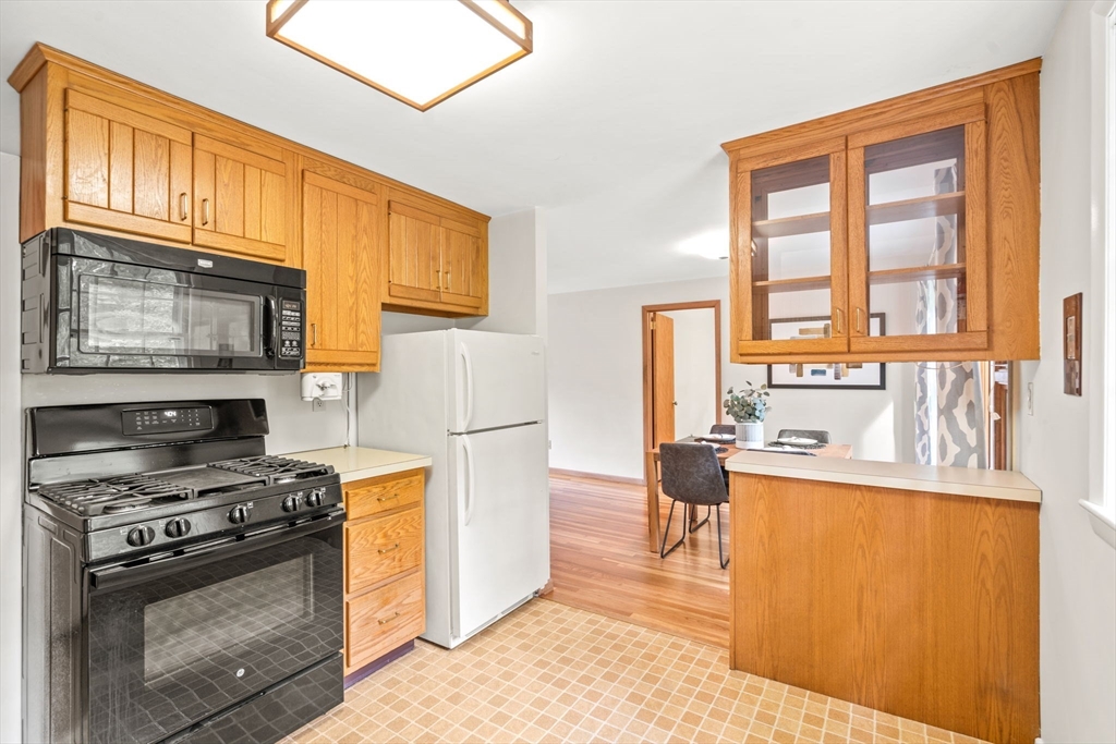 73 Hickory Rd