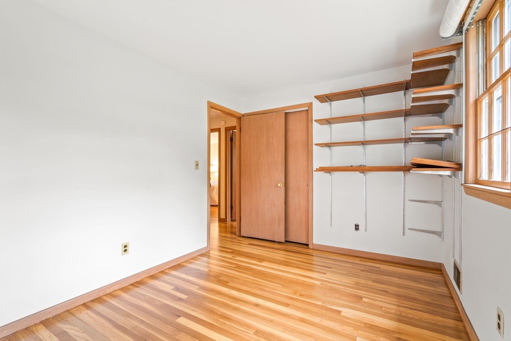 73 Hickory Rd