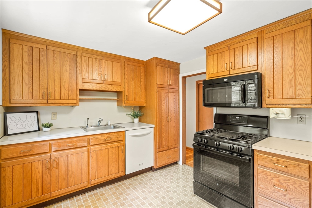 73 Hickory Rd