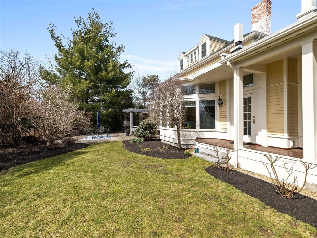 12 Rock Hill St