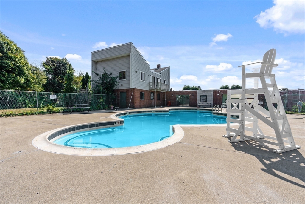 400 Governors Drive # 37