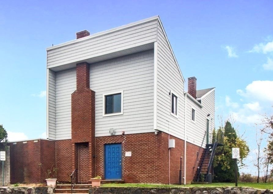 400 Governors Drive # 37