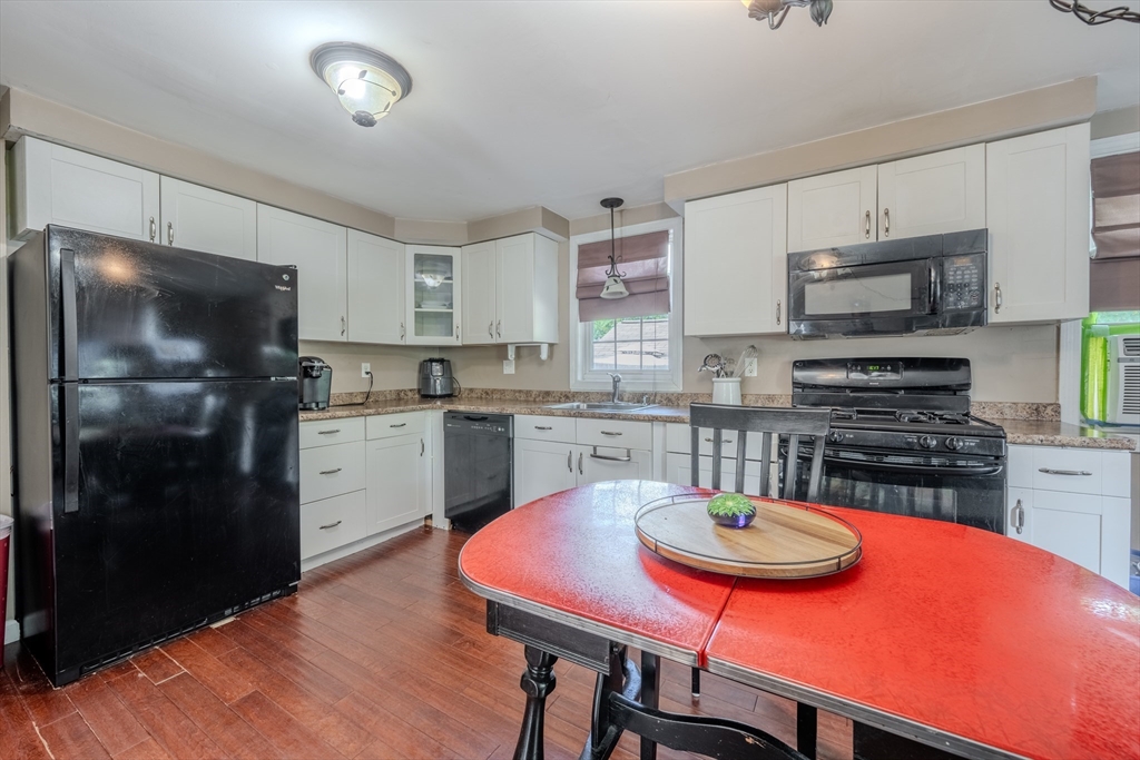 42 Turner Ave