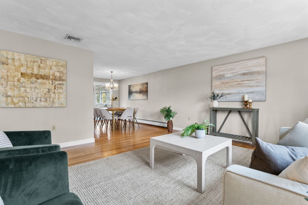 5 Brae Cir