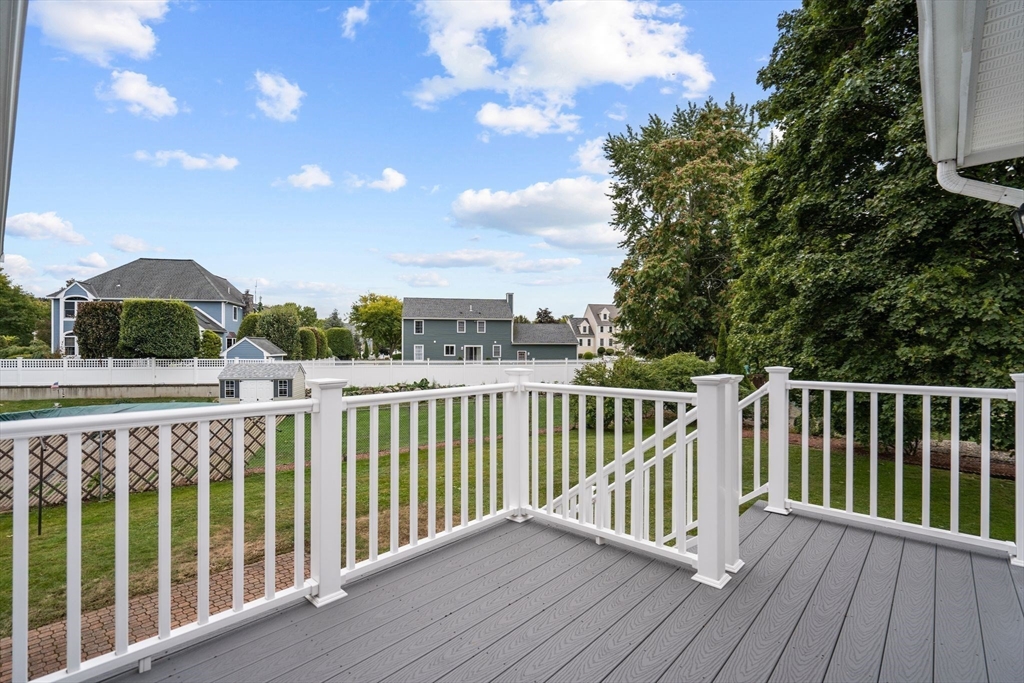 5 Brae Cir