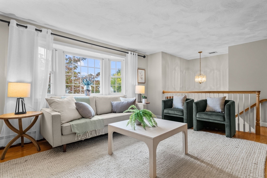 5 Brae Cir