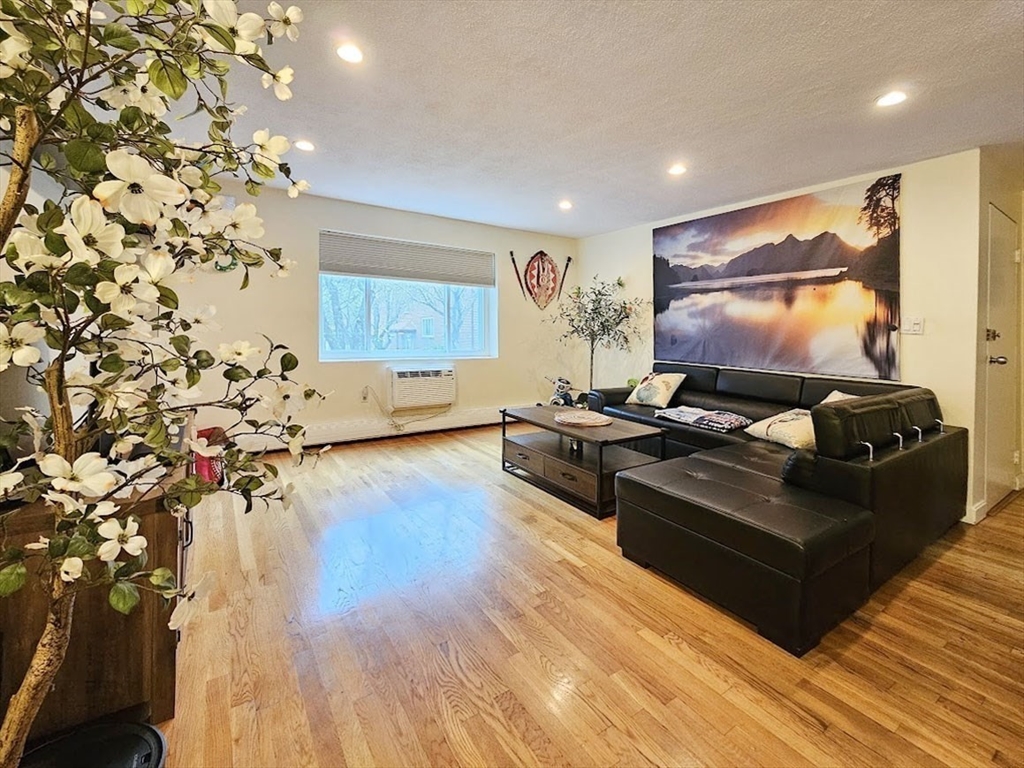 14 Byron Rd # 4