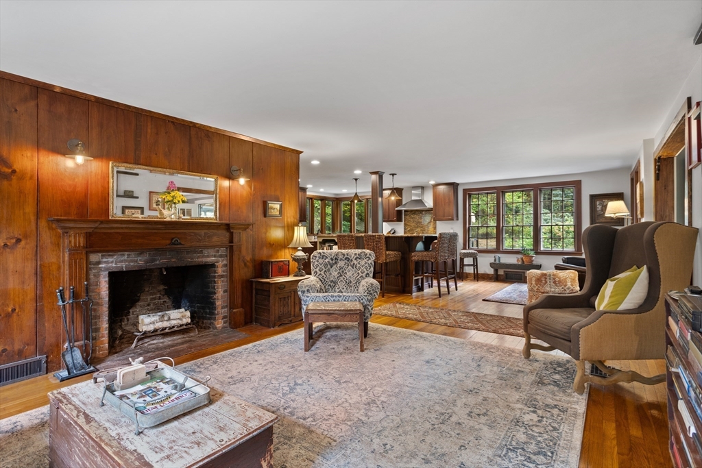 43 West Bare Hill Rd