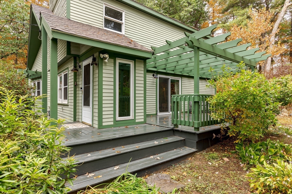37 Shaker Ln