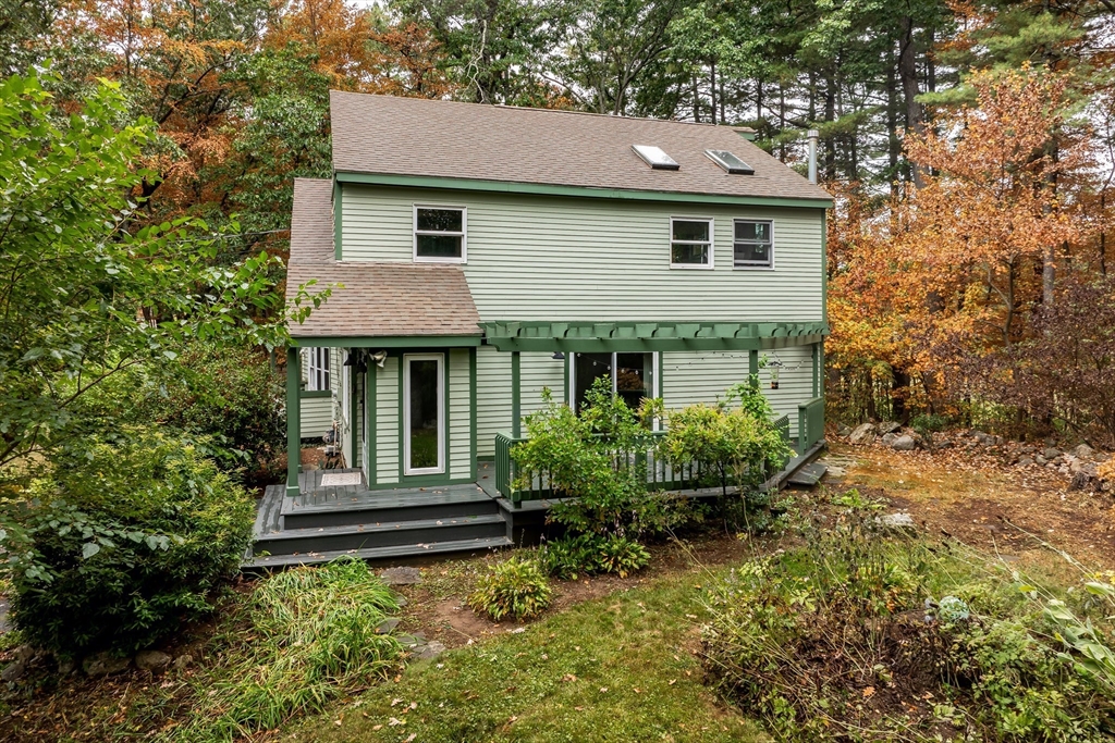 37 Shaker Ln