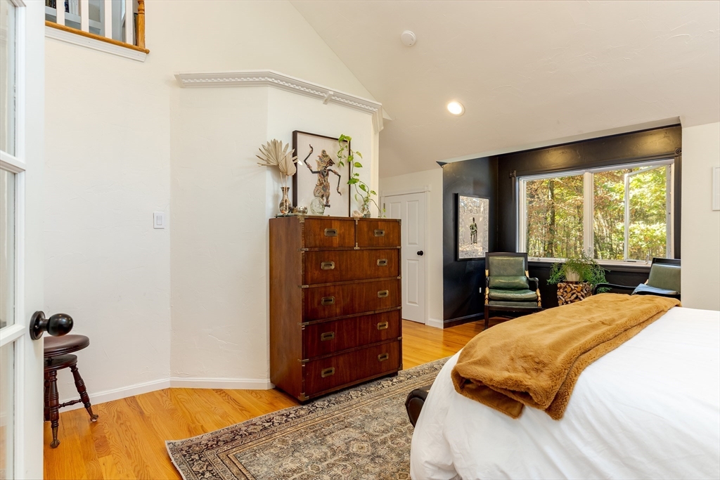 37 Shaker Ln