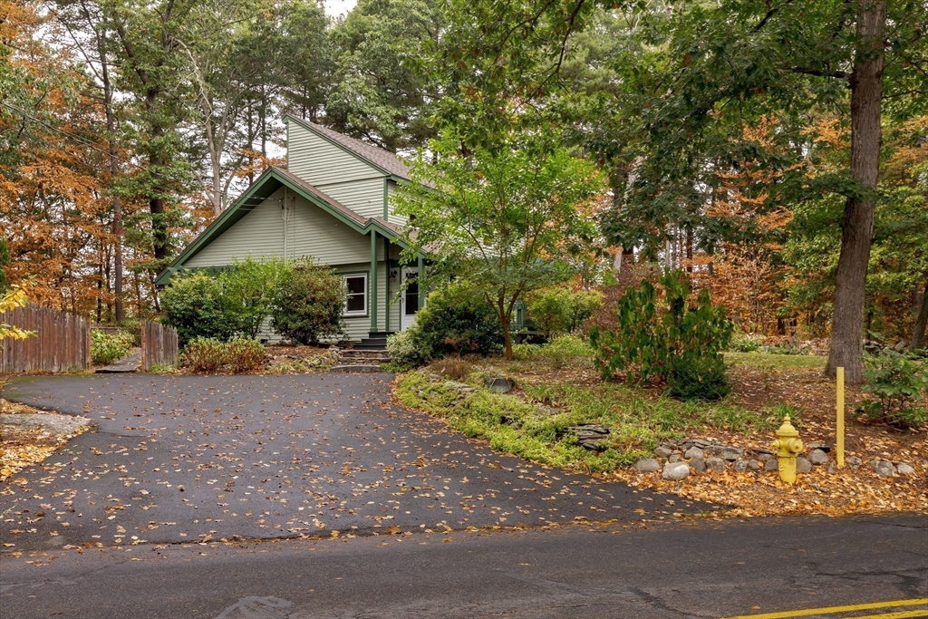 37 Shaker Ln