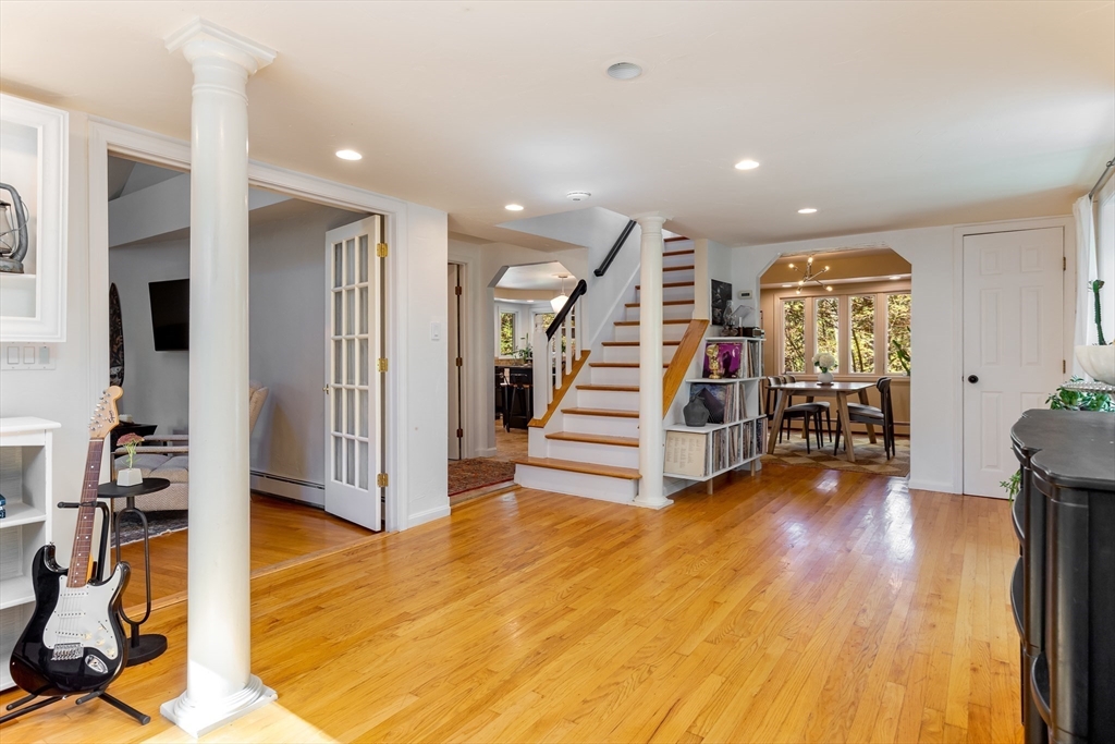 37 Shaker Ln