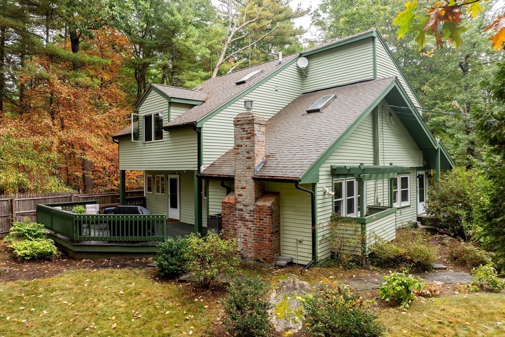 37 Shaker Ln