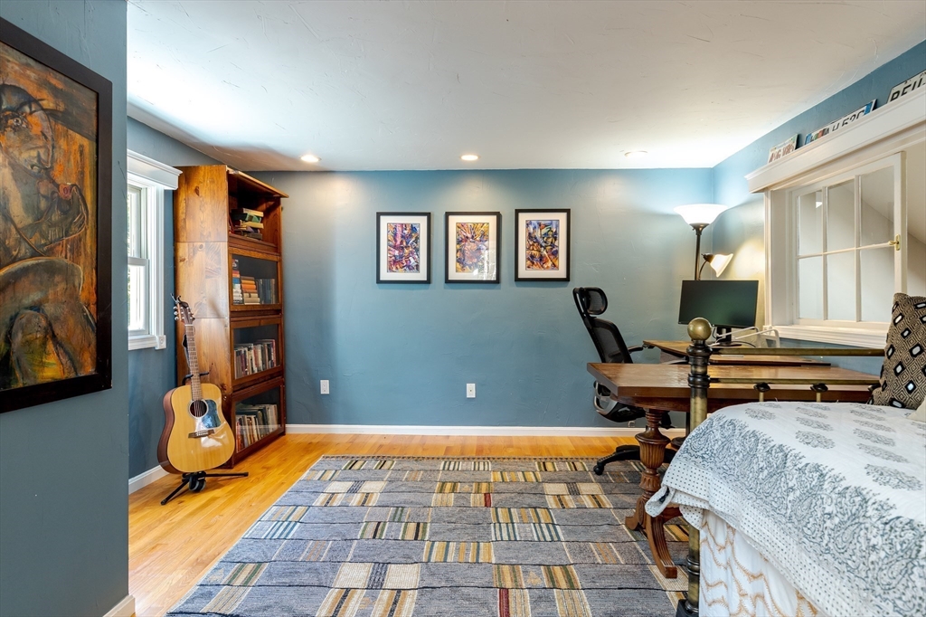 37 Shaker Ln