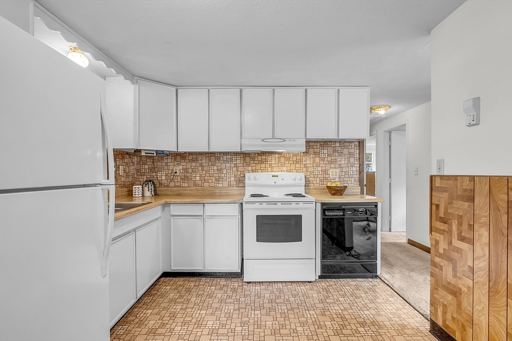 24 Candice St