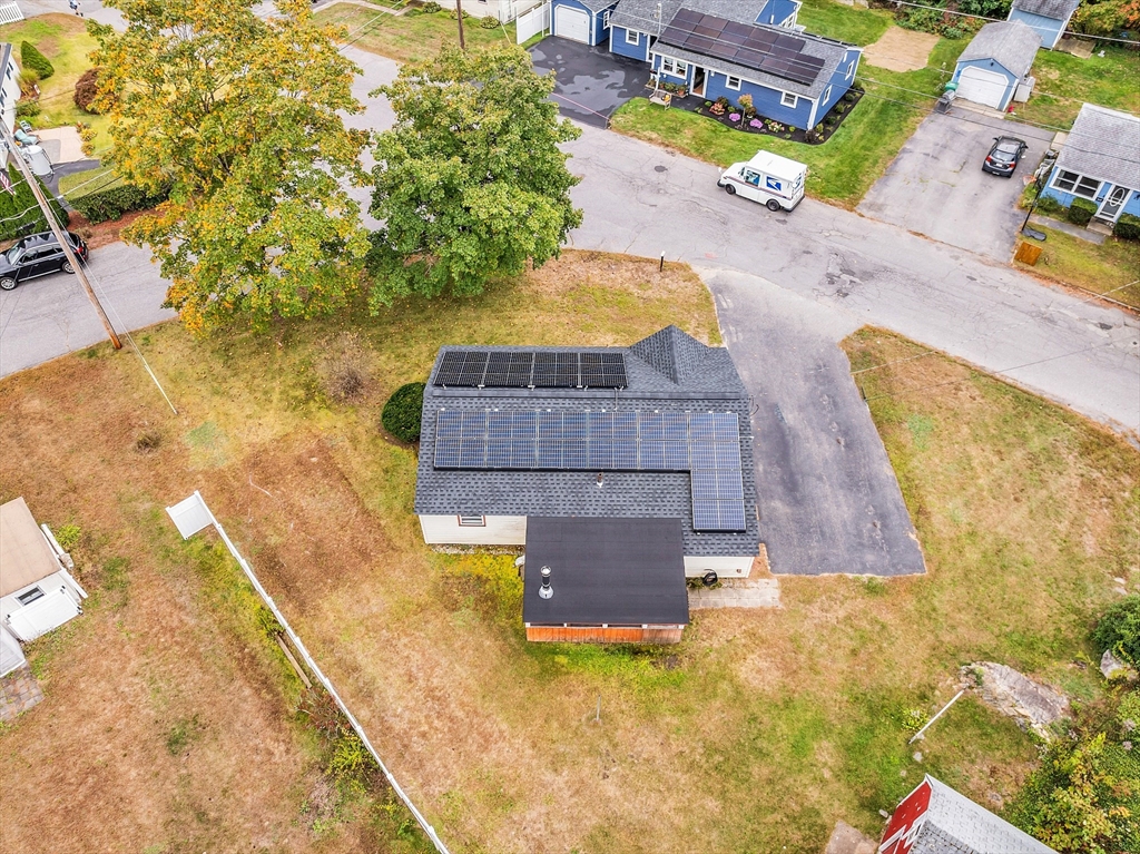 24 Candice St