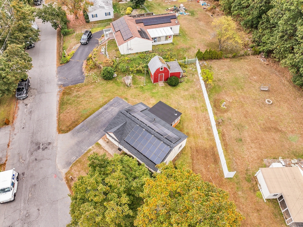 24 Candice St